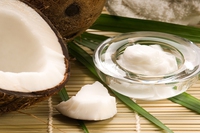 Olio di cocco, come utilizzarlo per la bellezza di pelle e capelli