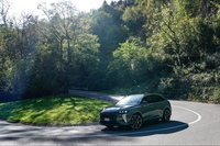 DS 7: l’ibrida plug-in (ri)nata dalla Formula E