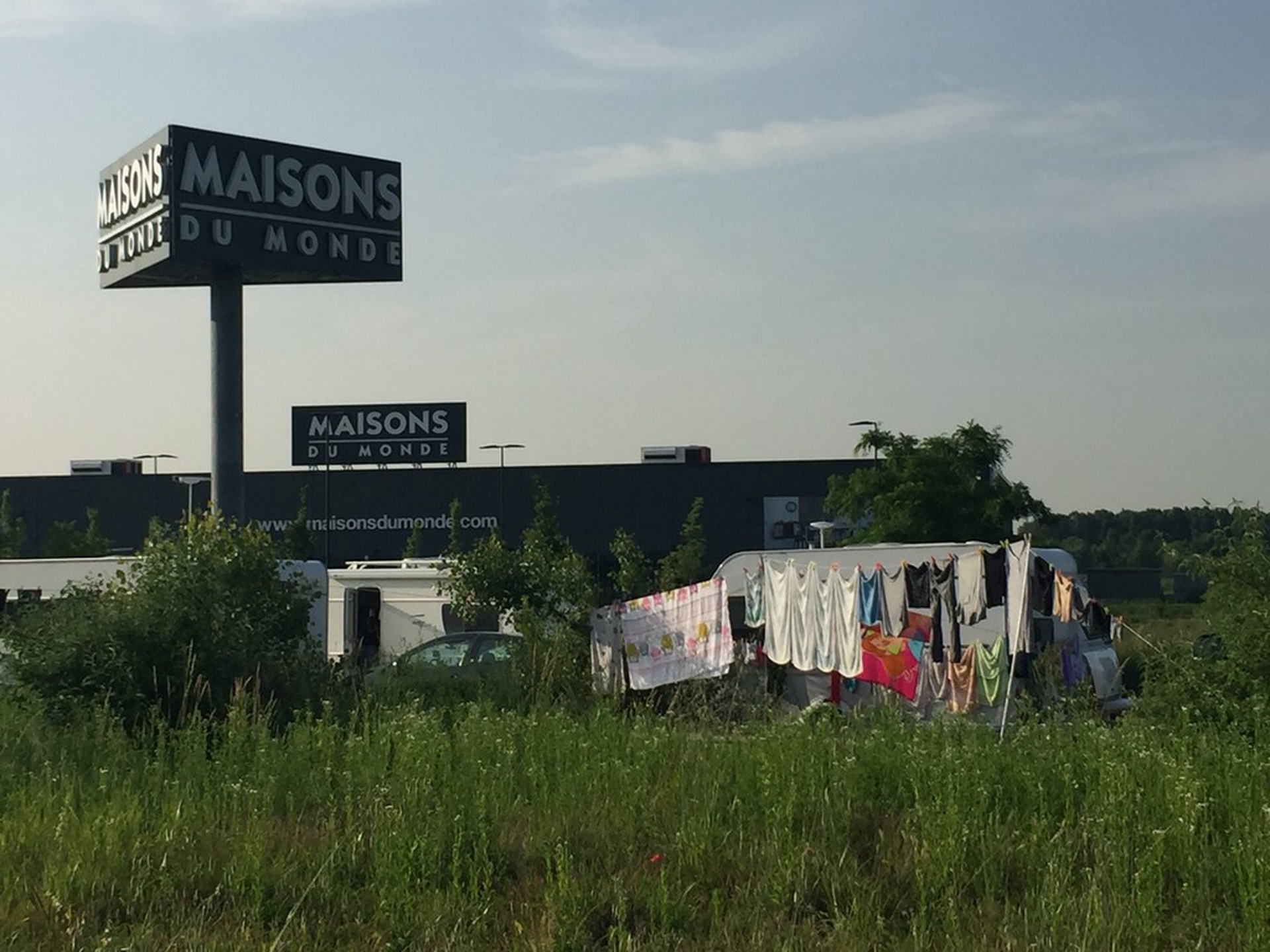 Contrasti - Disparità. Case del mondo di Enzo De Boni