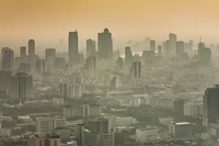 Thailandia, l’aria di Bangkok è irrespirabile: scuole chiuse e abitanti in casa