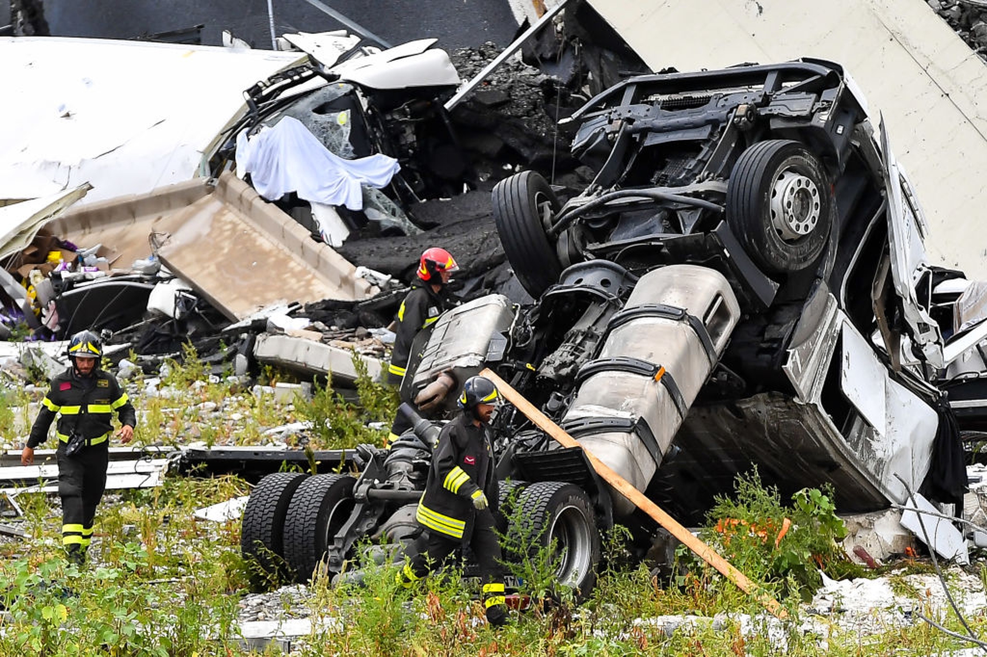 Le macerie del ponte Morandi a Genova