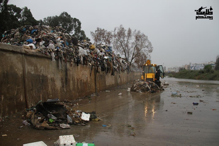 © Copyright 2015 YouStink