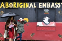 La storia della protesta degli aborigeni d’Australia che va avanti da 50 anni