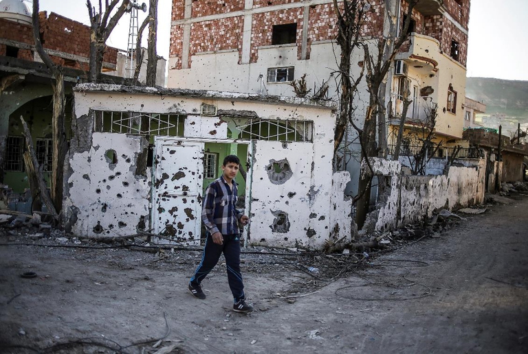 Residents Return To Turkish Town Of Cizre After Curfew - (Photo by Cagdas Erdogan/Getty Images)