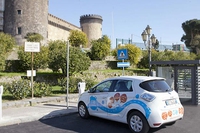 Napoli: il car sharing che promette auto elettriche e meno code (anche agli sportelli)