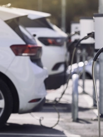 Auto e transizione ecologica, l’allarme di Federmanager: 60mila i posti di lavoro a rischio
