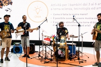 Gaudats, la junk band che fa musica con i rifiuti