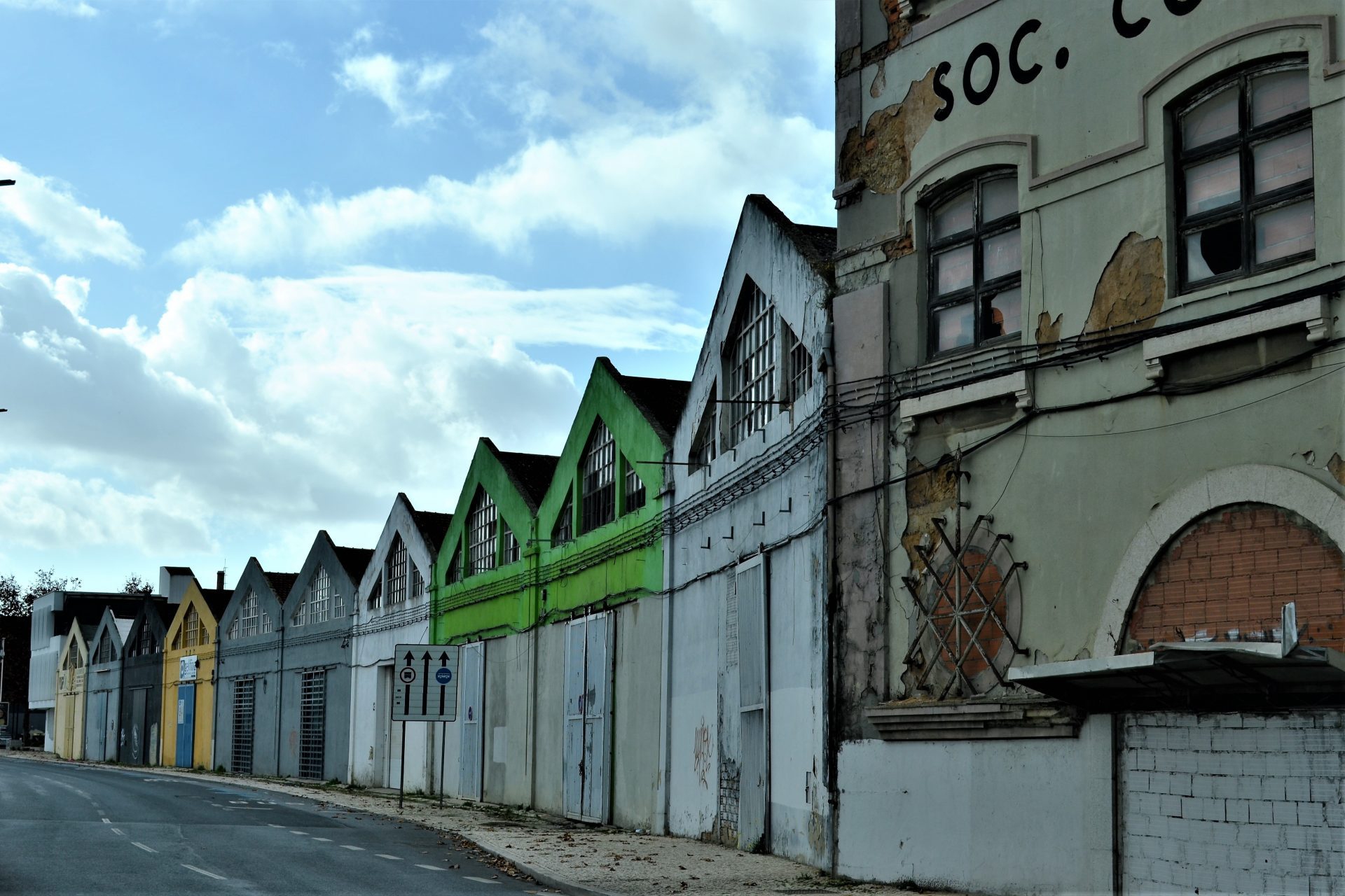 Zona industriale lungo il Tago