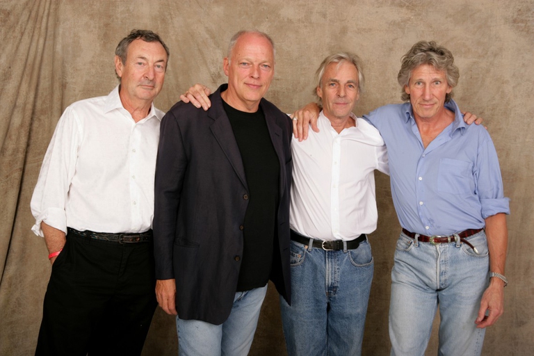 Pink Floyd con (da destra) Waters, Wright, Gilmour e Mason al Live 8 nel 2008