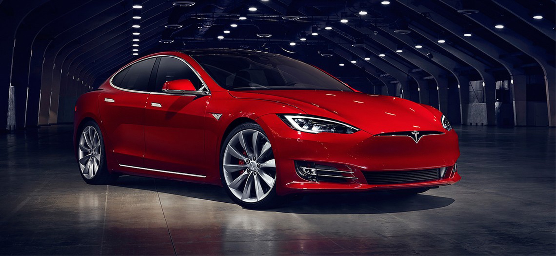 Tesla è tra i cento top brand al mondo. Una vittoria per la mobilità sostenibile