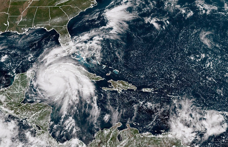 L’uragano Ian colpisce Cuba. L’intera isola è al buio