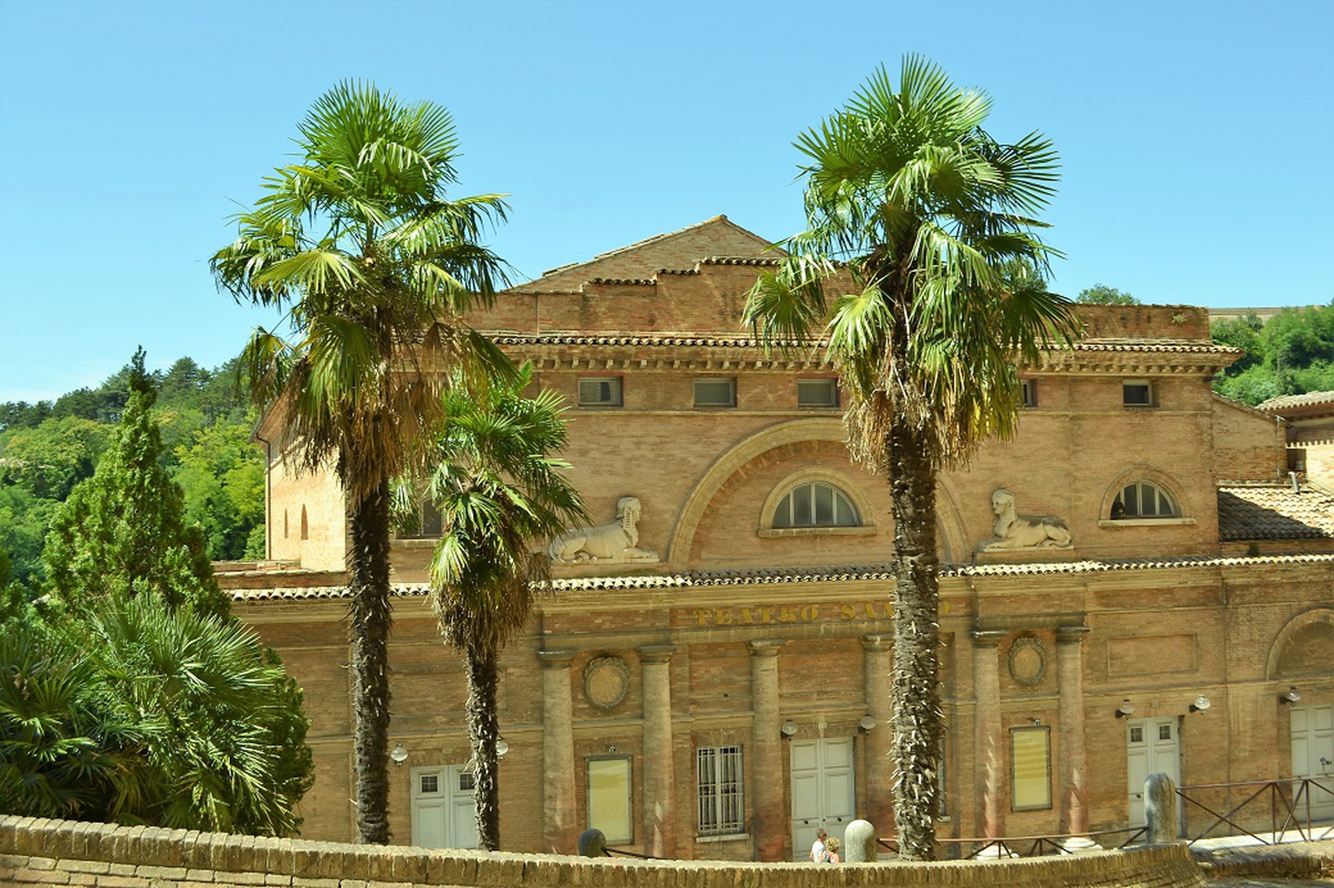 Il maggior teatro di Urbino è intitolato a Raffaello Sanzio