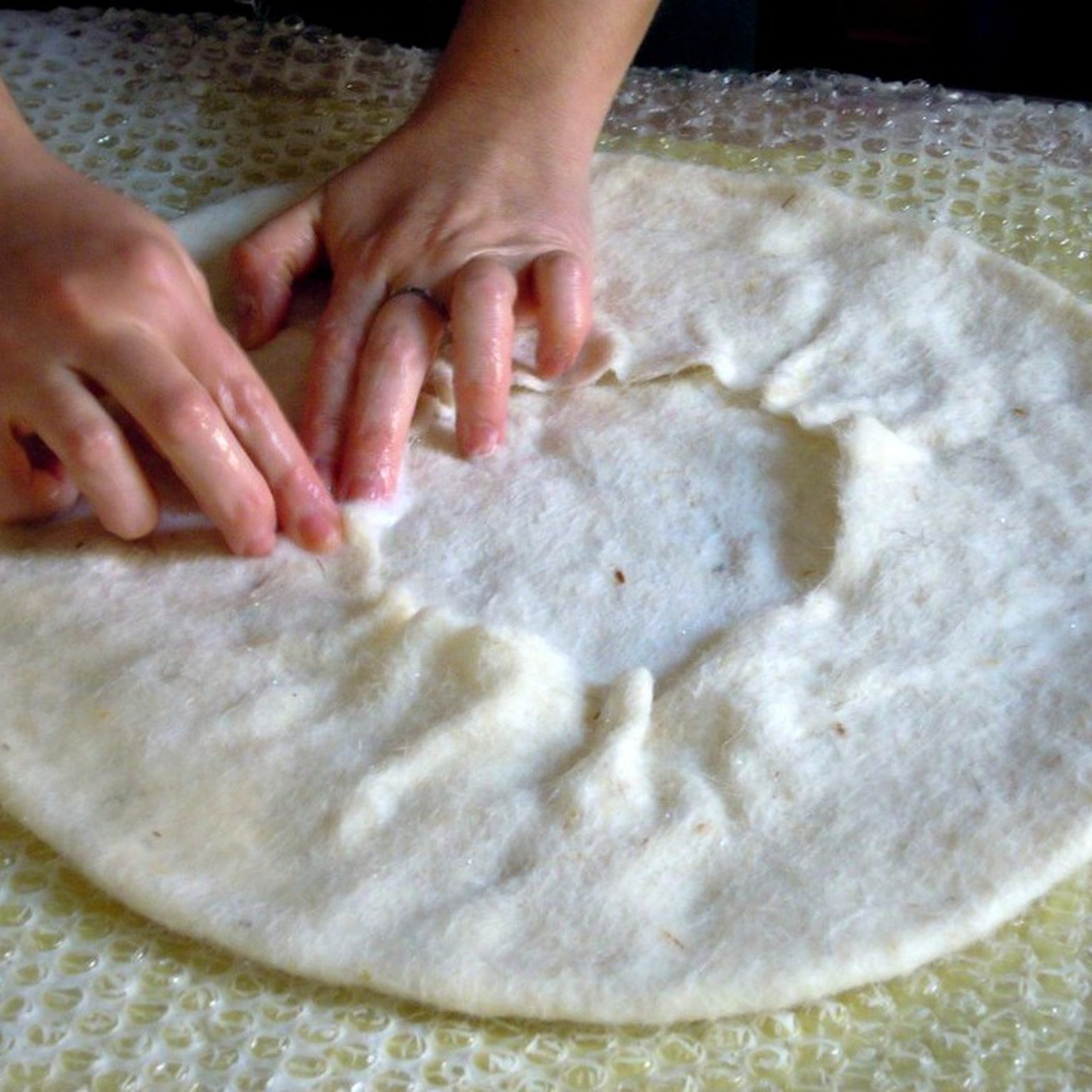 Oggetti in feltro, materiale antico dalle caratteristiche sostenibili