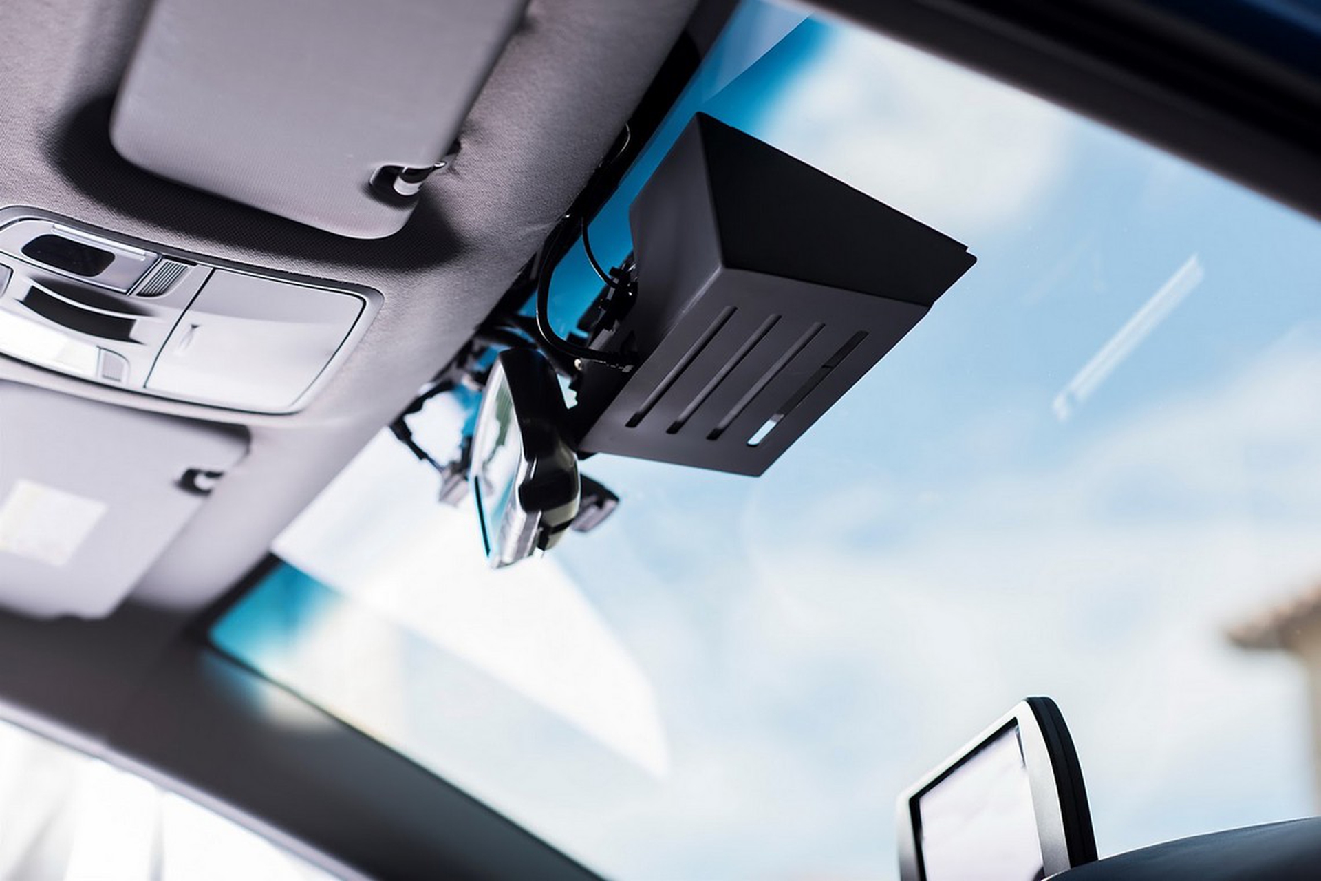 Guida autonoma, sarà più economica grazie alla Hyundai Ioniq Electric