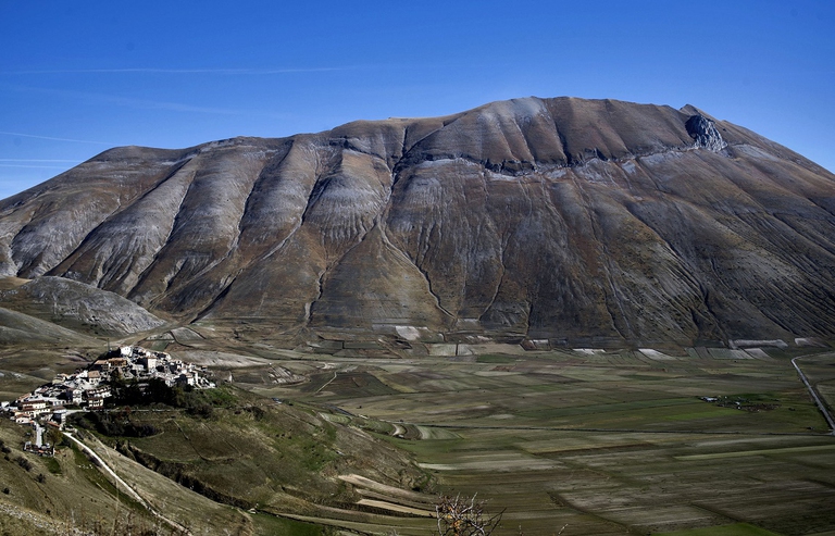 Castelluccio di NOrcia dopo il sisma