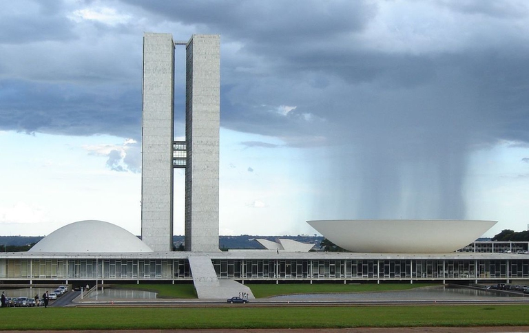 Brazilian National Congress by Eurico Zimbres via Wikimedia Commons