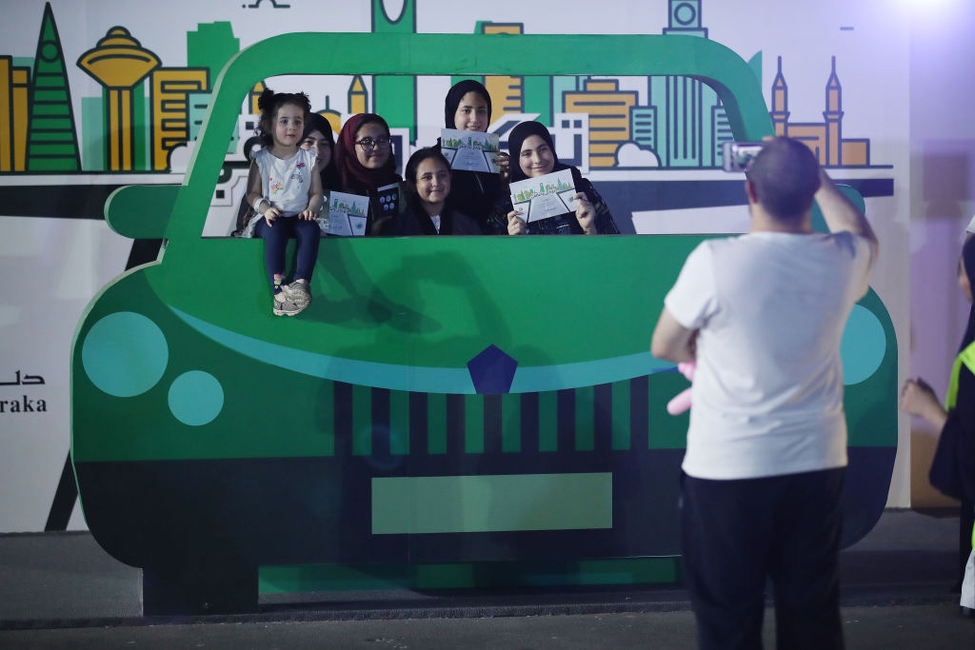 Dal 24 giugno 2018 le donne saudite possono guidare