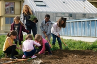 A Parigi da un’ex area industriale nasce una scuola giardino