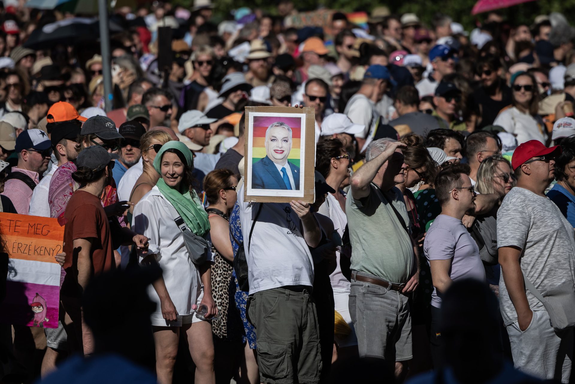 Budapest Pride Parade Goes Ahead Despite Ban