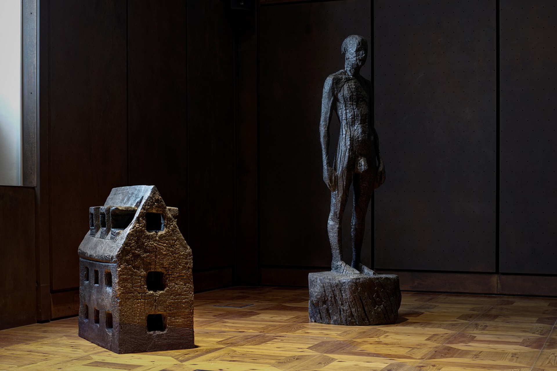 Aron Demetz, Tragedia dell'univocità, 2011_Courtesy Galleria Doris Ghetta_©Carola Allemandi per Teca edizioni