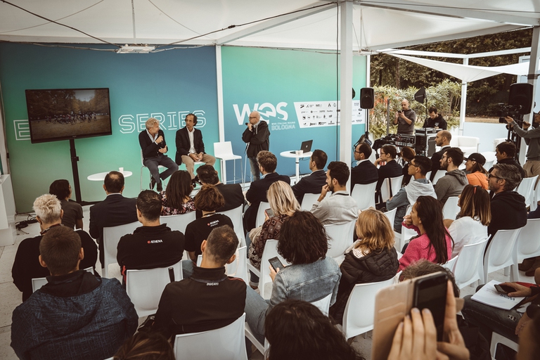 Il folto pubblico durante il Wes