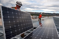Negli Usa il solare crea più posti di lavoro del petrolio