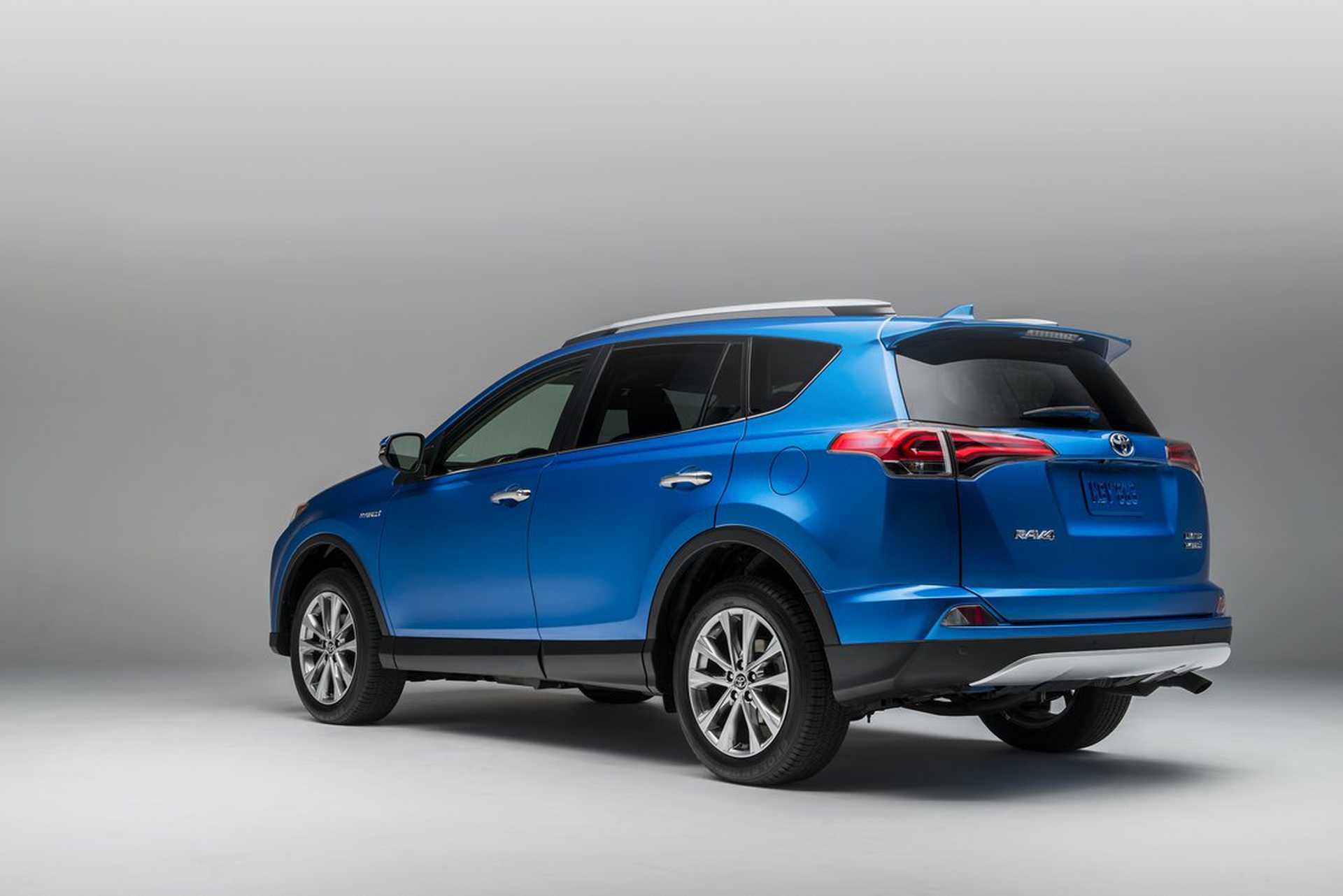 Toyota RAV4 Hybrid-002