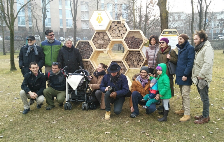 bee hotel, mantova