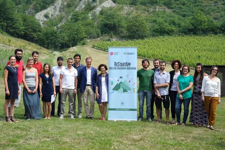 I partecipanti dell'edizione 2019 di RestartApp con Alessandro Garrone, restartapp 2020