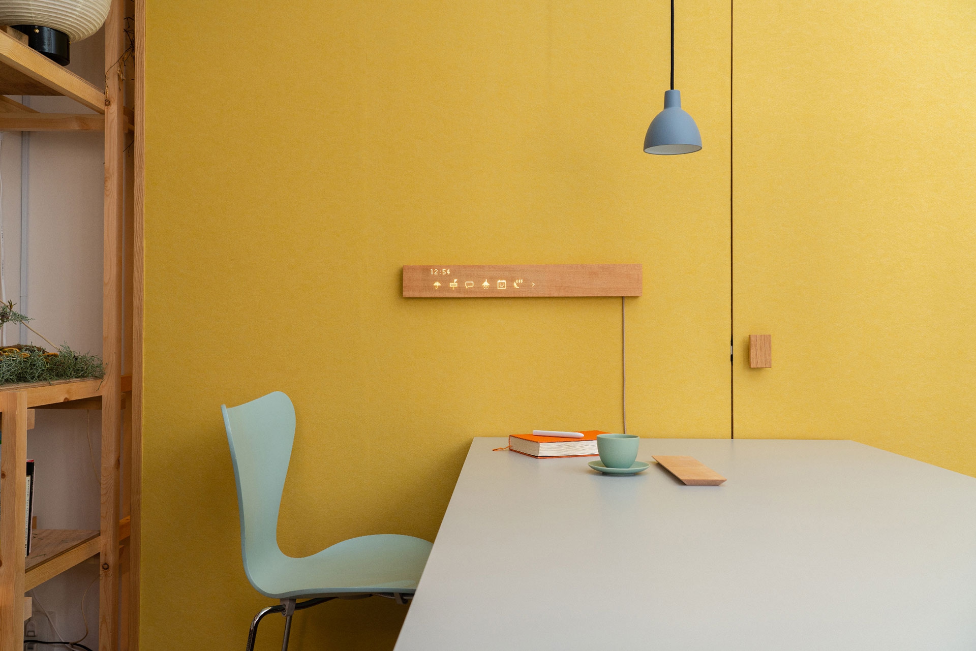 Dispositivo-in-legno-trasparente