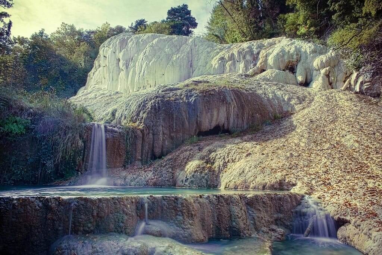 Bagni San Filippo le terme e la balena bianca