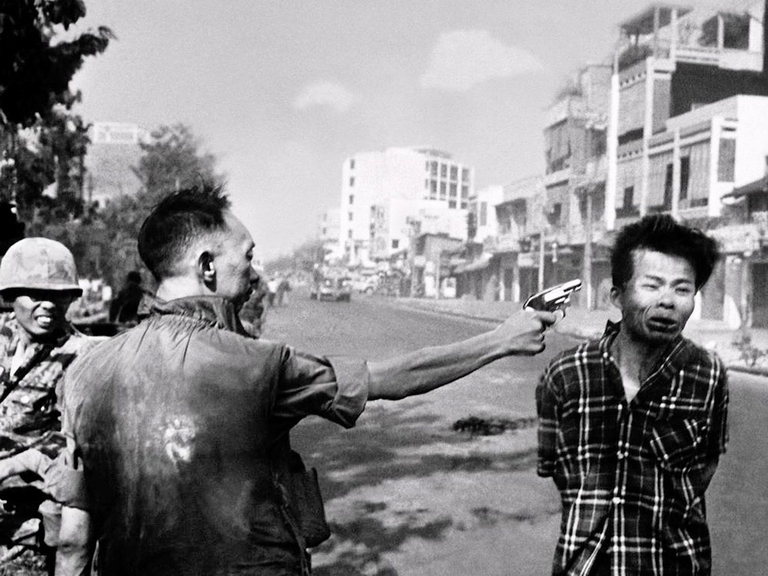 1968, Eddie Adams. Esecuzione del prigioniero vietcong
