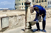 Pfas nell’acqua potabile: risultati rassicuranti dalle analisi di Altroconsumo sulle fontanelle pubbliche