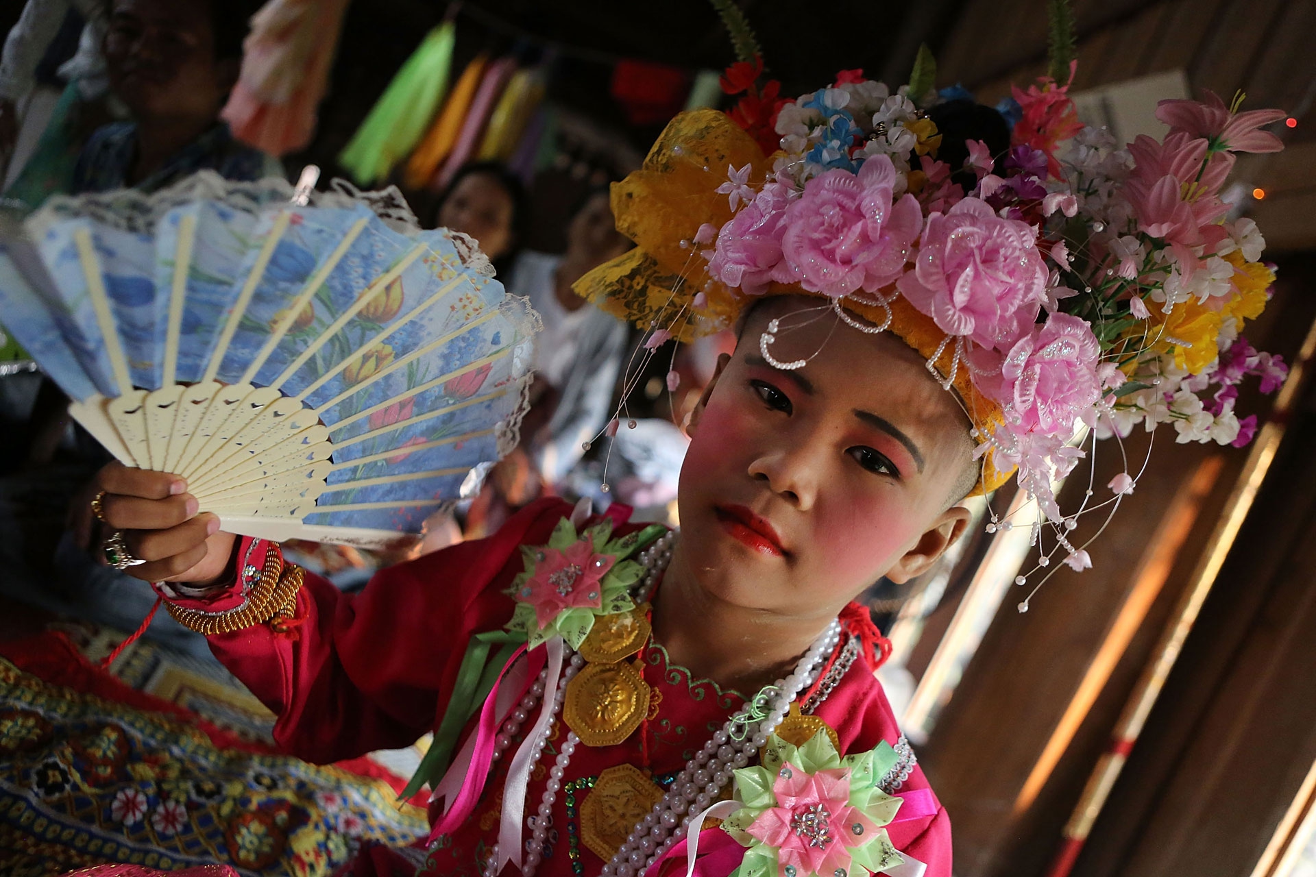 Le immagini del festival buddista Poi sang long in Thailandia
