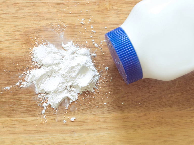 La presenza di amianto nel talco Johnson & Johnson avrebbe effetti cancerogeni © IngImage