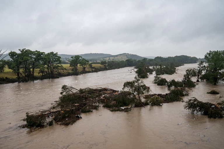 Il fiume Guadalupe in Texas a livelli altissimi dopo le piogge torrenziali