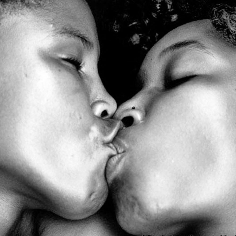 Il bacio: cosa significa, perché si dà, quali rischi si corrono