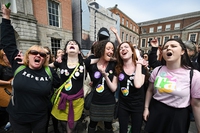 Irlanda, referendum sull’aborto: diventerà legale