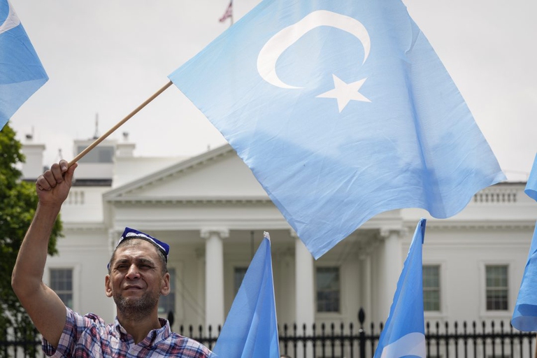 Una protesta per i diritti degli uiguri a Washington