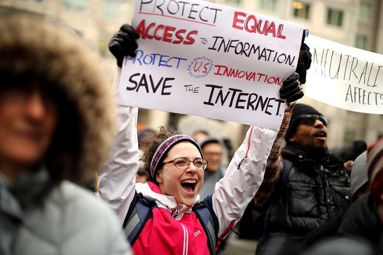 Protests net neutrality