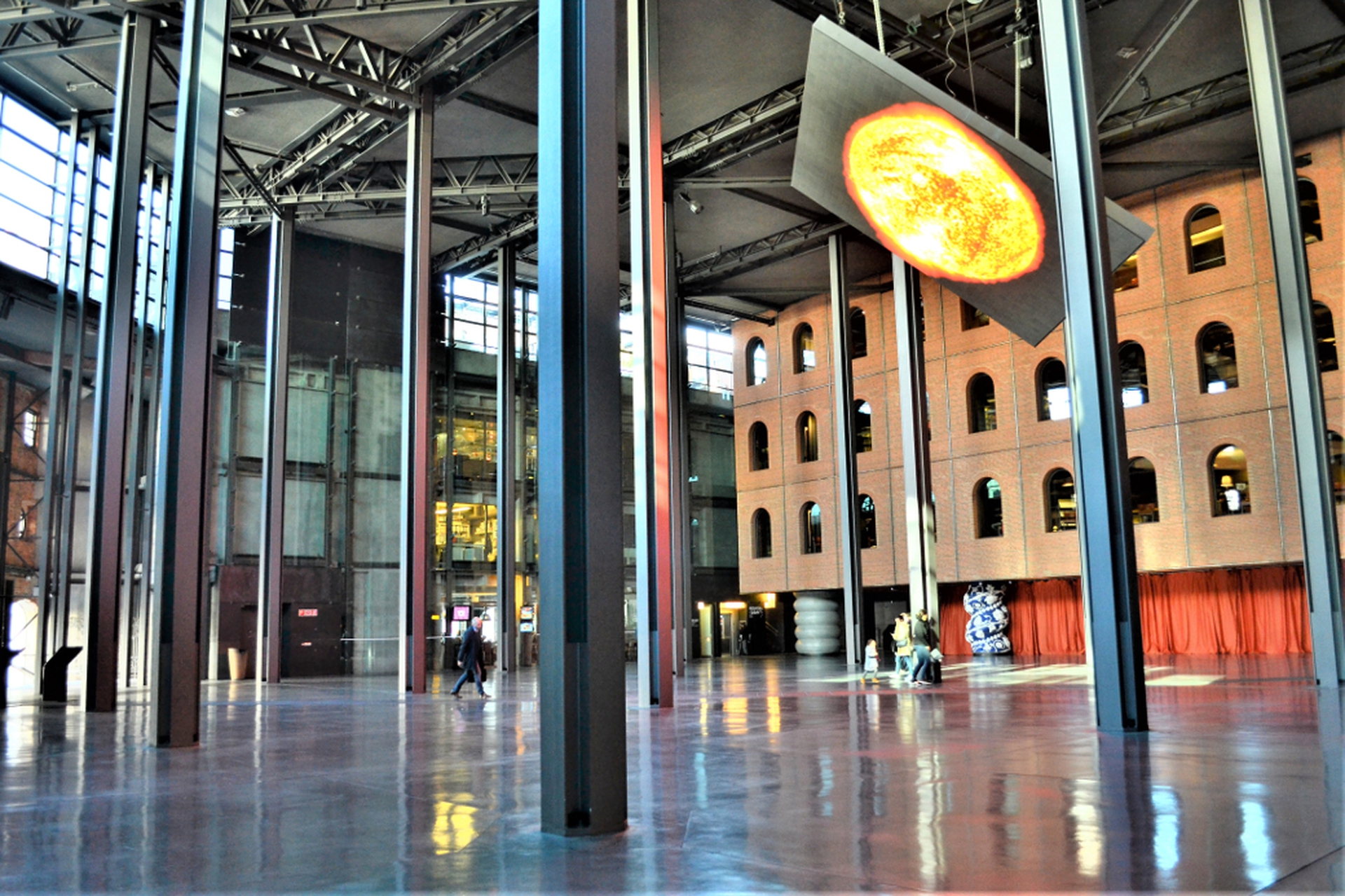 Azkuna zentroa a Bilbao, un centro culturale