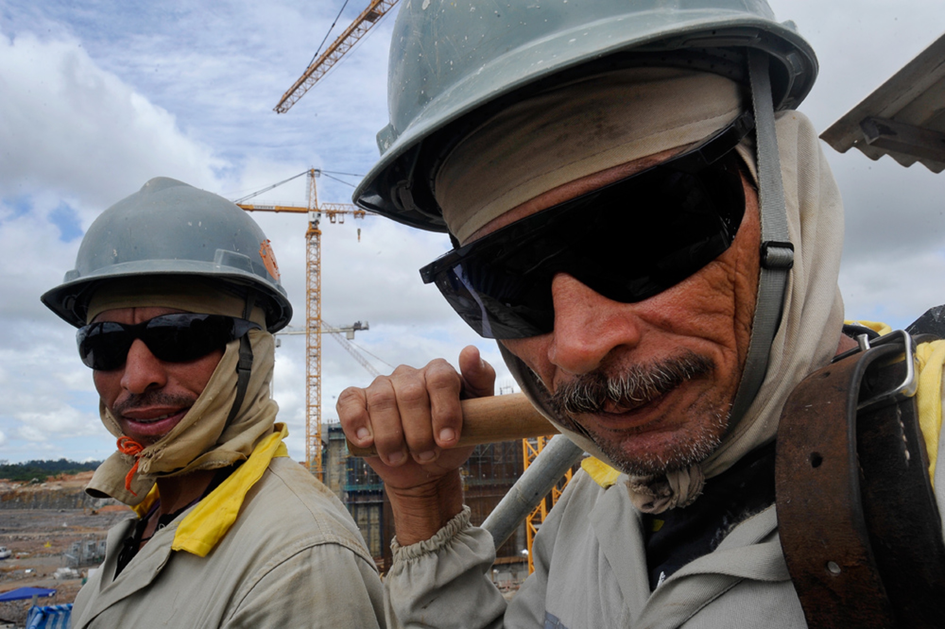 Uno sguardo sul cantiere della diga di Belo Monte