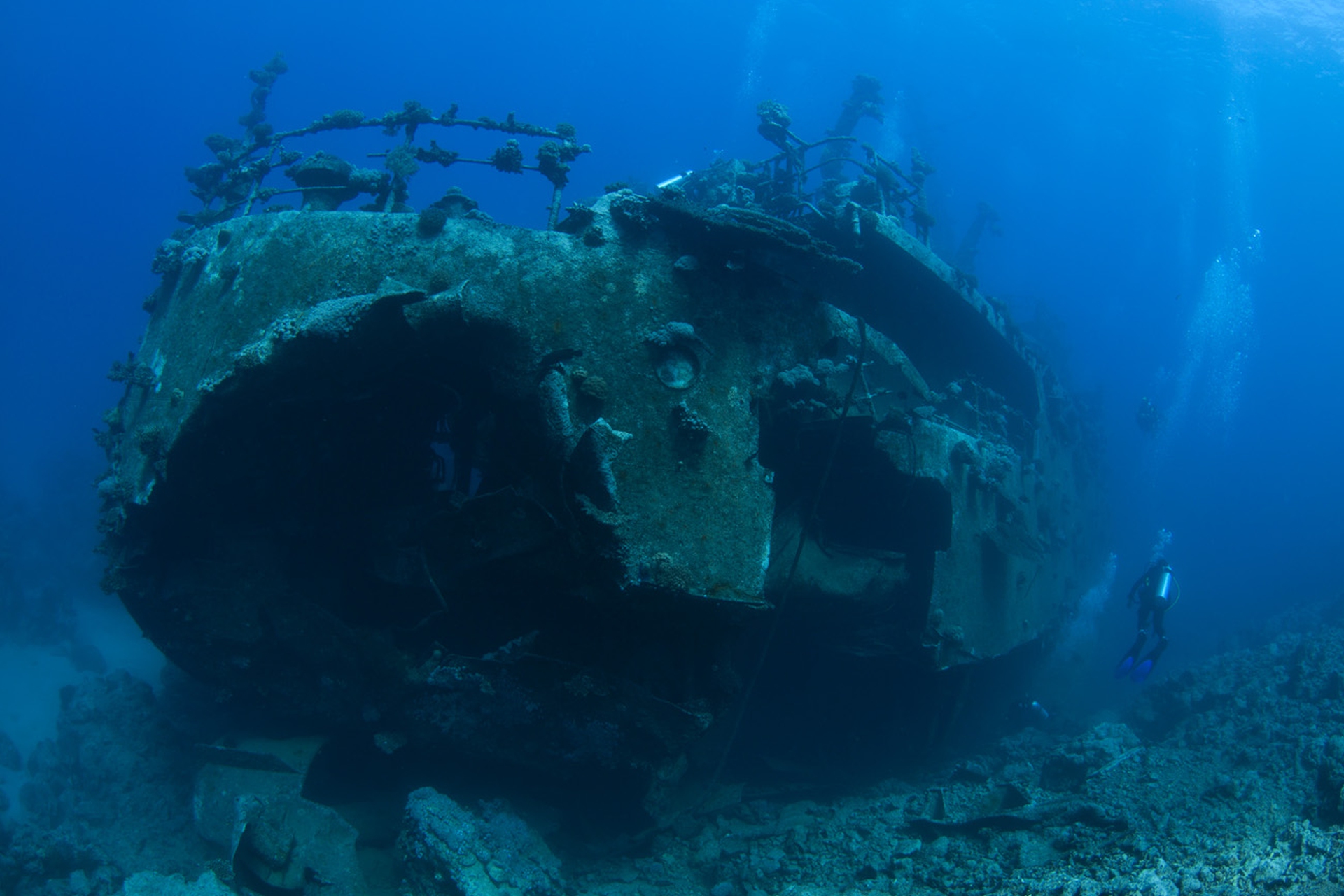 Un relitto nei fondali del mar Rosso a Zabargad