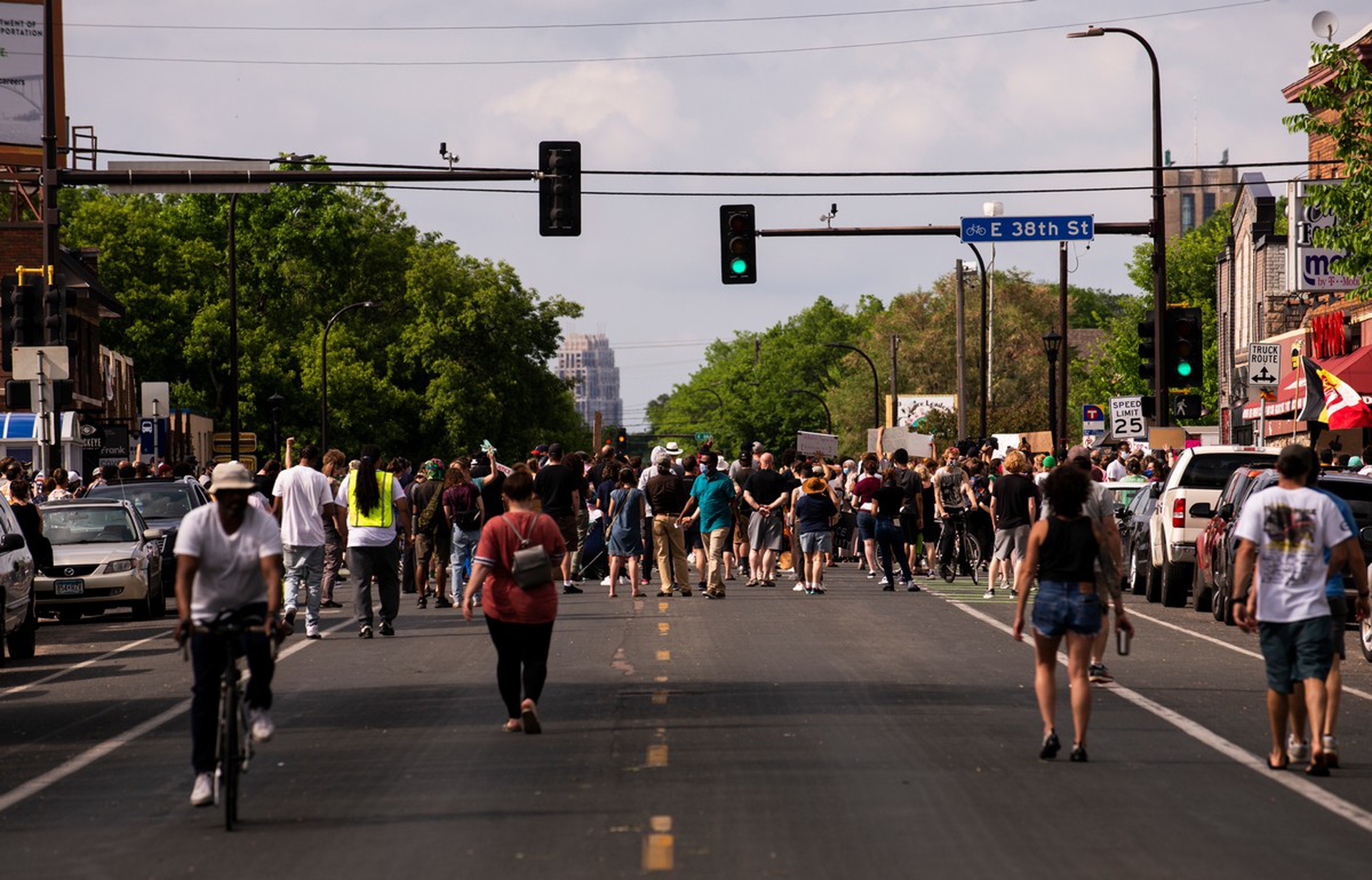 Le proteste per George Floyd, ucciso dalla polizia a Minneapolis