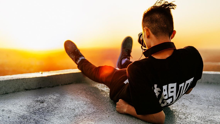 Date le scadenze molto strette, gli artisti selezionati saranno contattati personalmente per concordare una prima giornata collettiva di lavoro e di avvio del progetto che sarà organizzata a Milano nel mese di dicembre 2017, in modo da affidare formalmente l'incarico e da avviare ufficialmente la committenza.