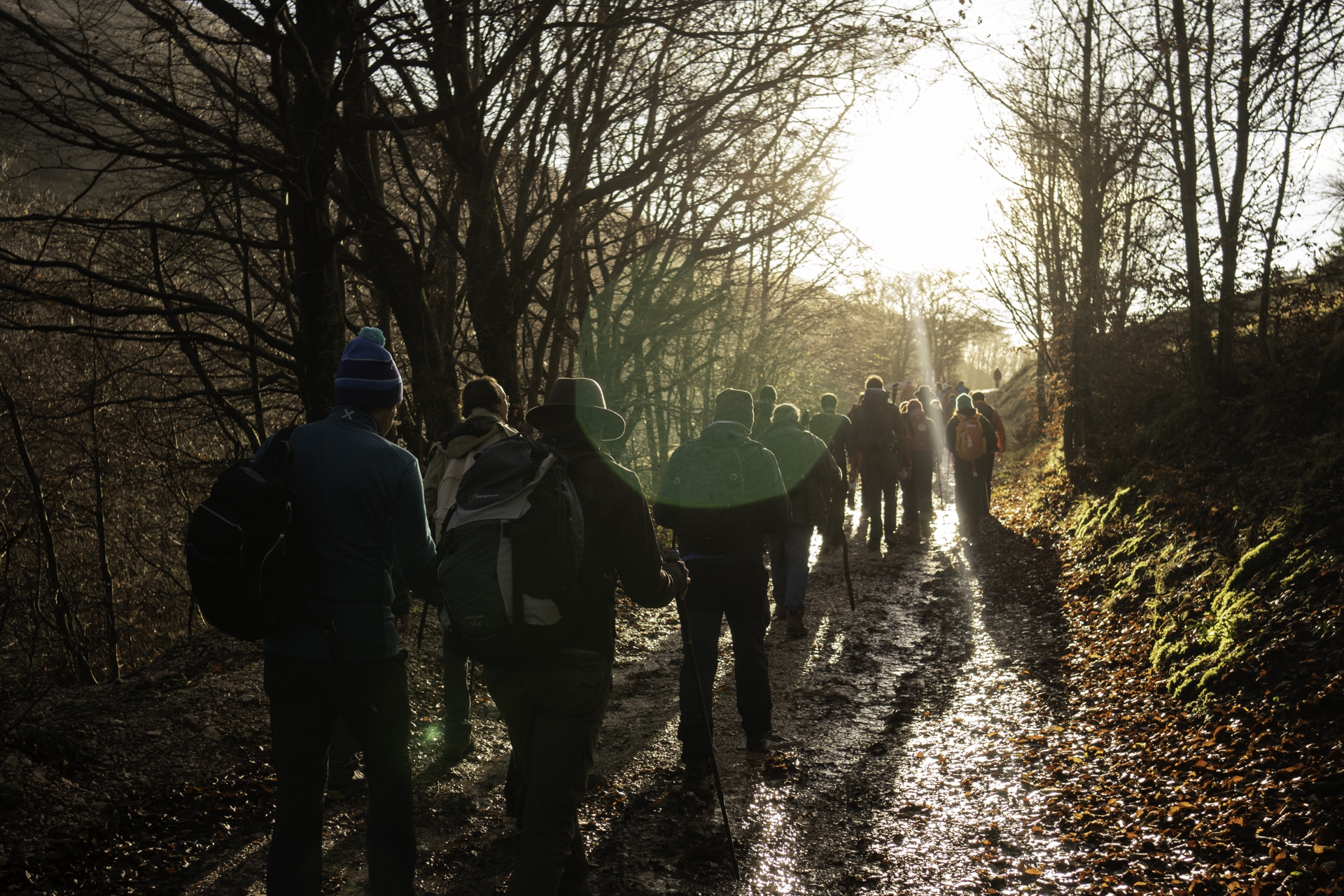 carovana di persone in arrivo a Visso nelle Marche. novembre 2019. ph. Sara Furlanetto