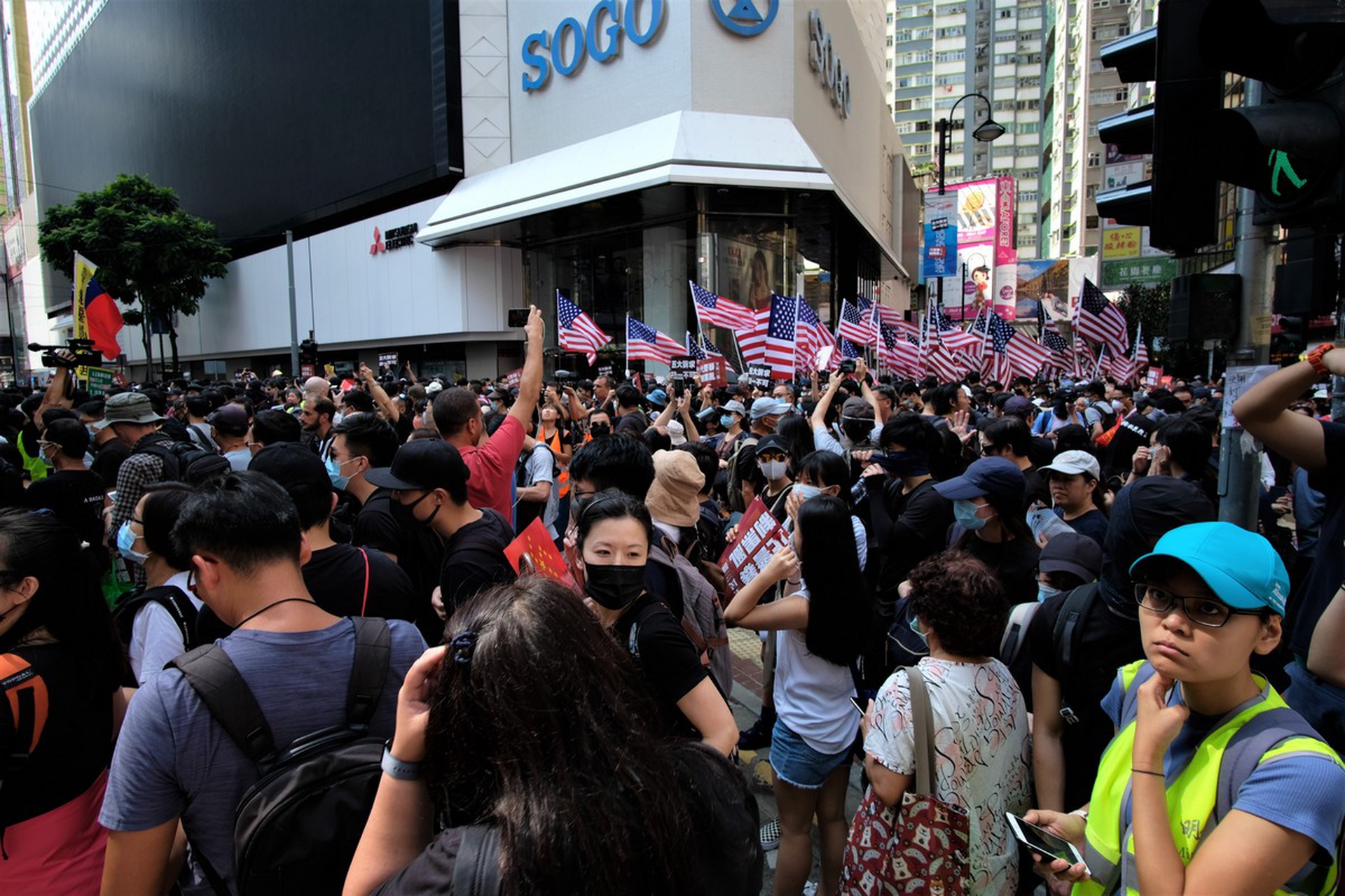 I manifestanti durante le proteste ad Hong Kong il 15 settembre