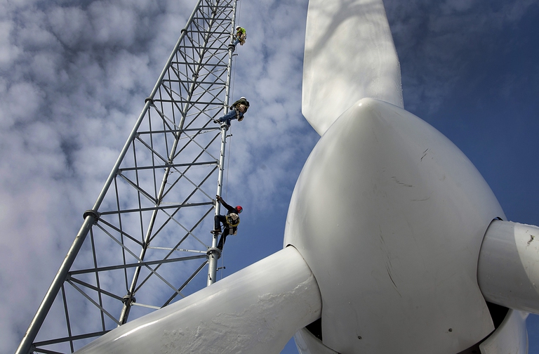 Installazione di una turbina eolica