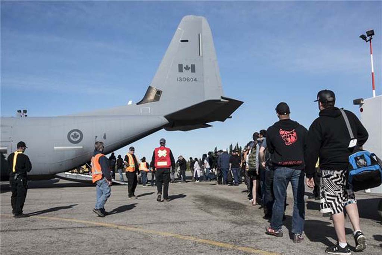evacuation alberta canada fires