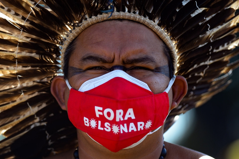manifestazione-bolsonaro-indigeni-brasile